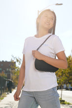 Load image into Gallery viewer, VonJo Shoulder Bag